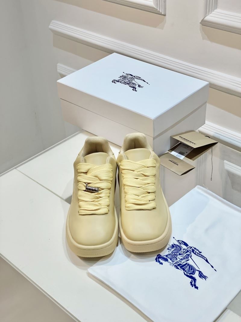 Burberry Low Shoes